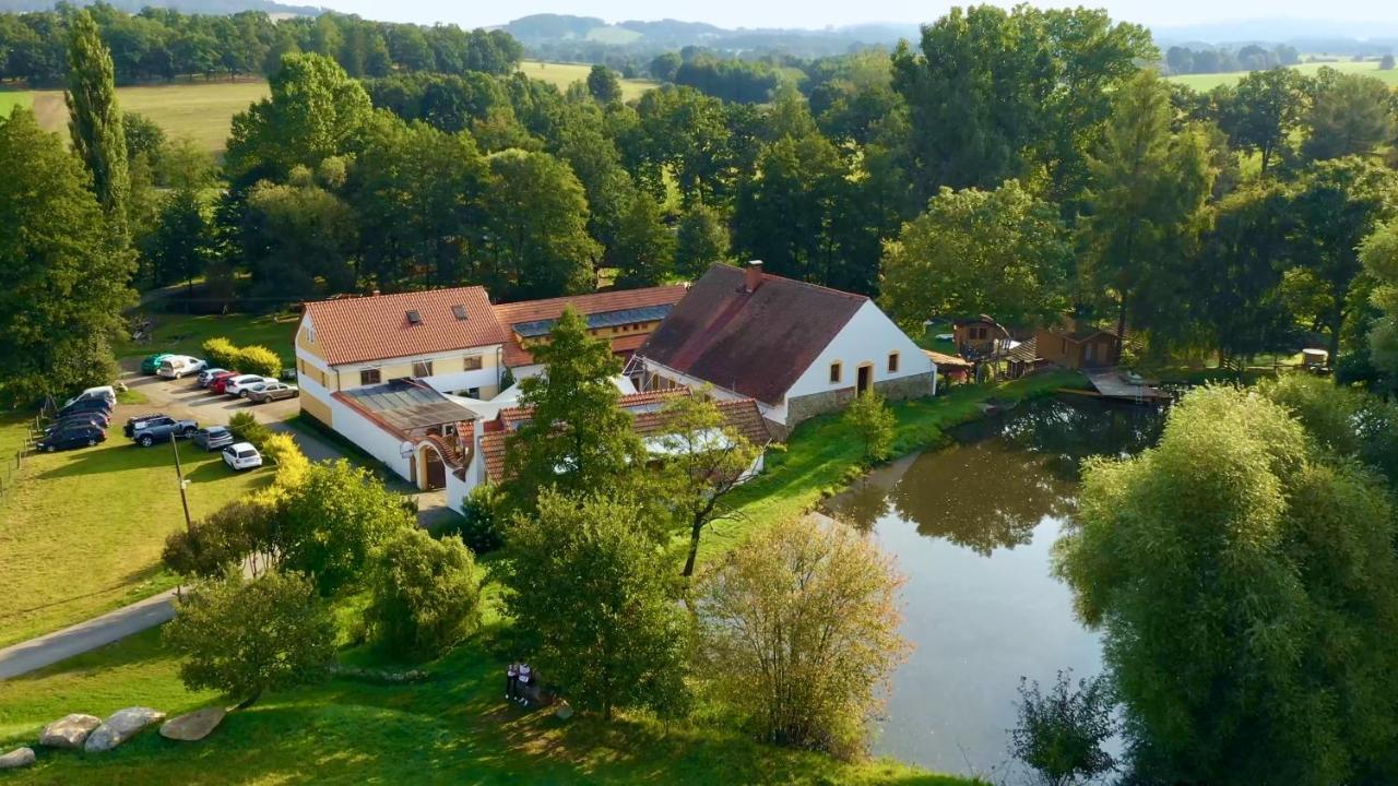 Treehouse Kremilek Villa Jesenice  Luaran gambar