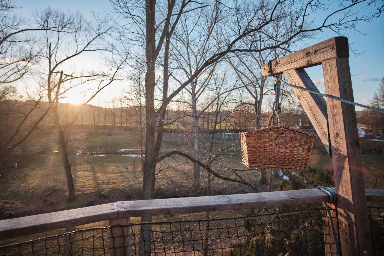 Treehouse Kremilek Villa Jesenice  Luaran gambar